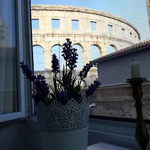  Apartment Amphiteater Art Croatia